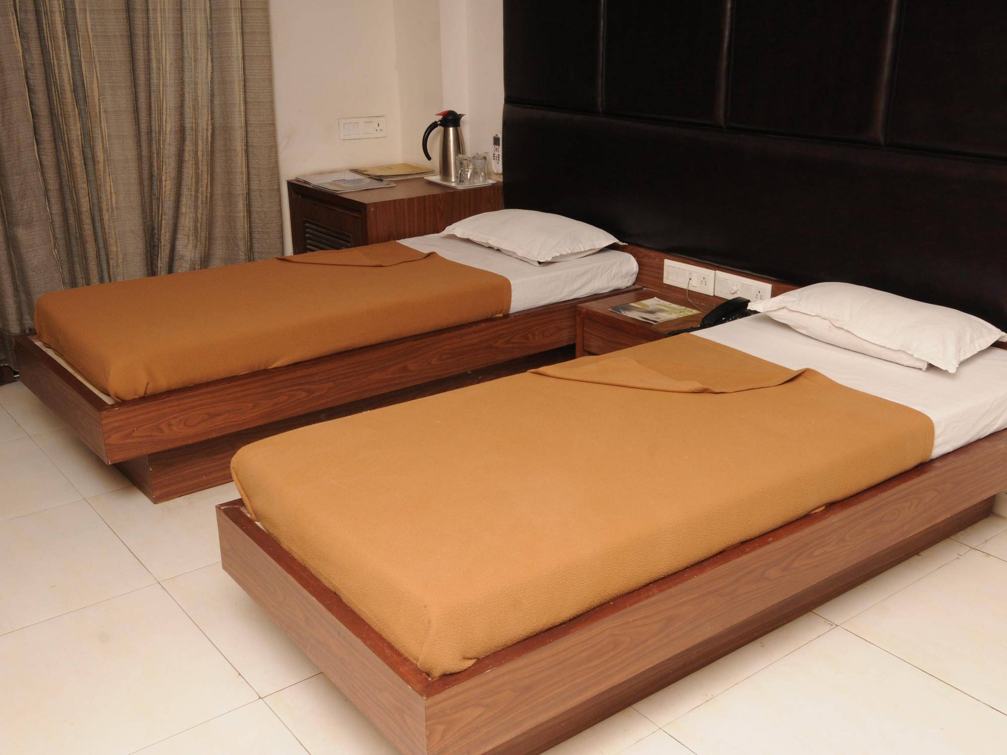 Neelkanth Paradise Otel Amhedabad Dış mekan fotoğraf